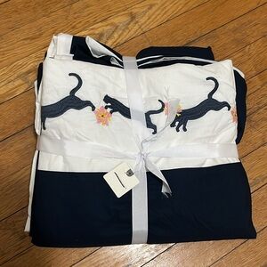 Anthropologie x Sky Export Navy and White Embroidered Quilt. Size Full. NWT